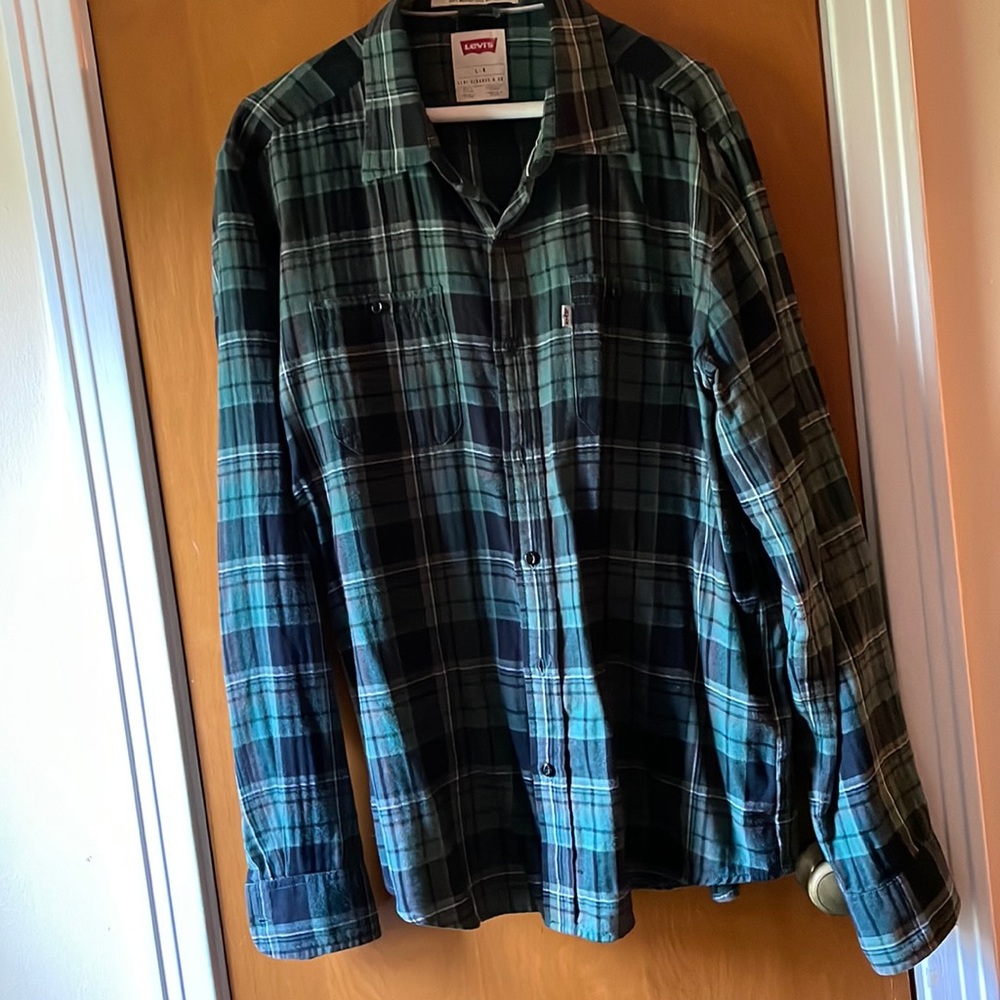 L Levi’s button down